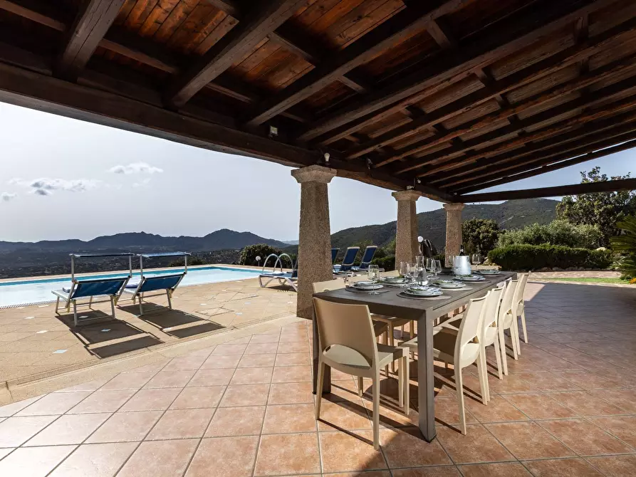 Immagine 8 di Villa in vendita  in VIA Casagliana a Olbia