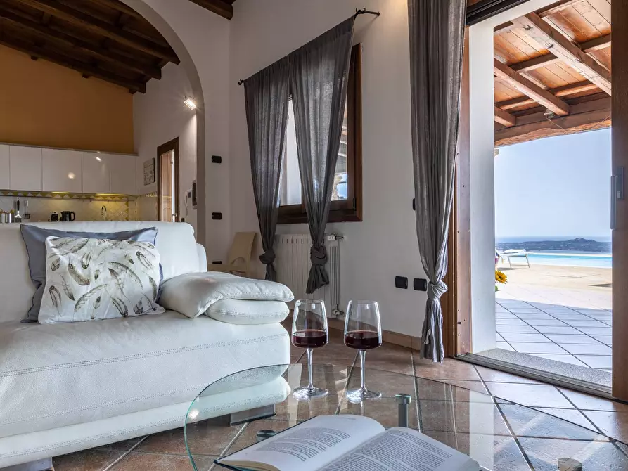 Immagine 17 di Villa in vendita  in VIA Casagliana a Olbia