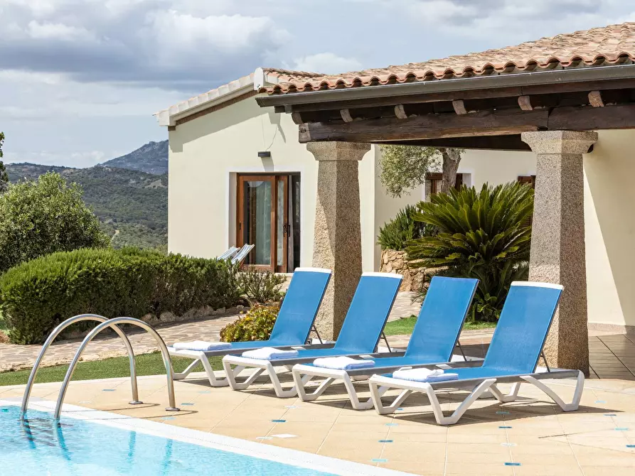 Immagine 30 di Villa in vendita  in VIA Casagliana a Olbia