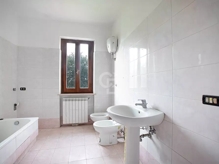 Immagine 10 di Villa in vendita  in Strada Tobiola a Viterbo