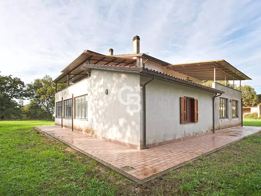 Immagine 11 di Villa in vendita  in Strada Tobiola a Viterbo