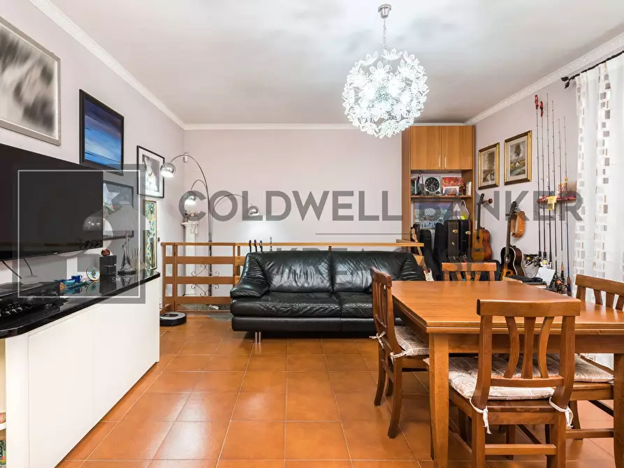 Immagine 3 di Appartamento in vendita  in Via Libero Tubino a Ciampino