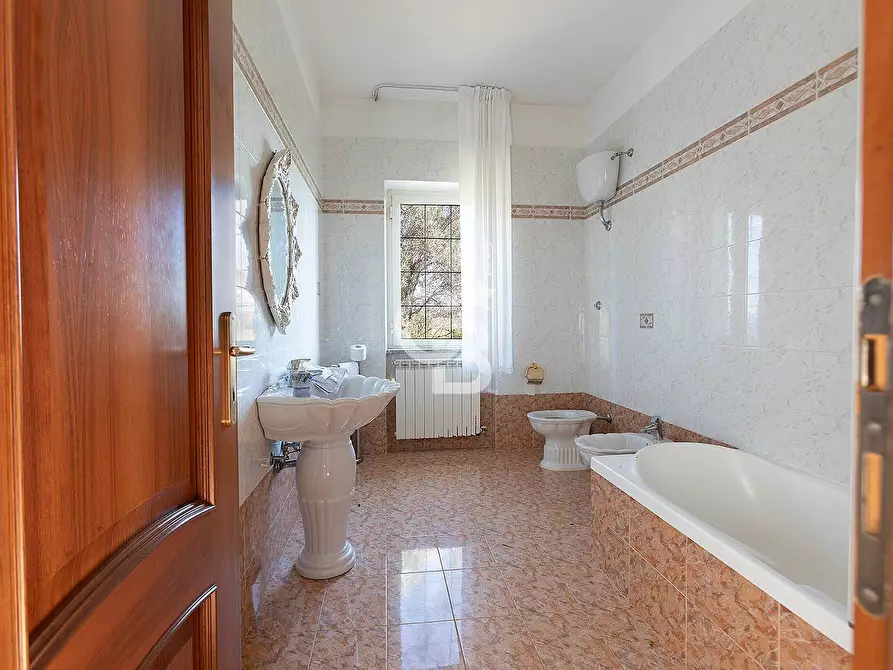 Immagine 8 di Villa in vendita  in Strada Provinciale Norchia a Vetralla