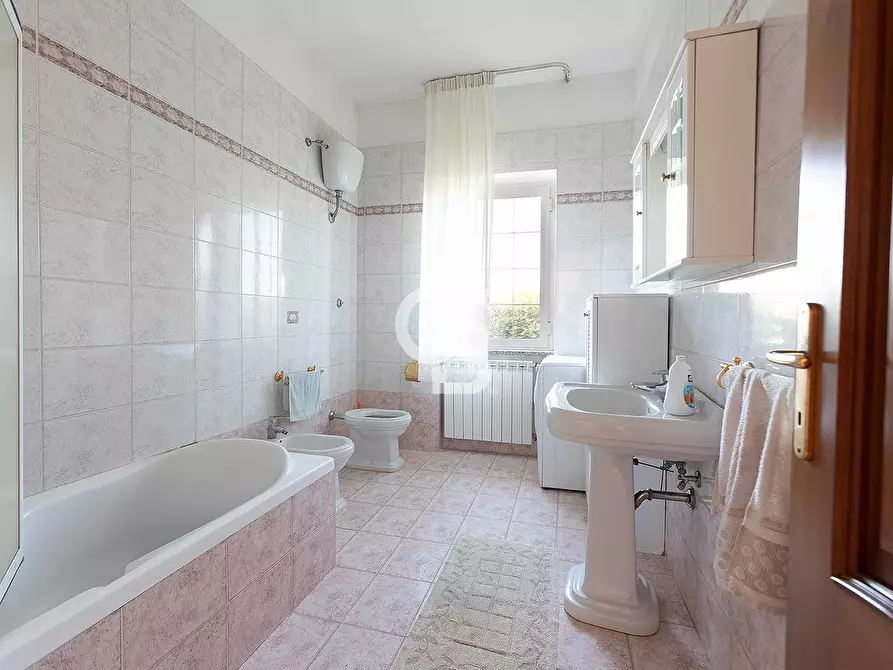 Immagine 20 di Villa in vendita  in Strada Provinciale Norchia a Vetralla