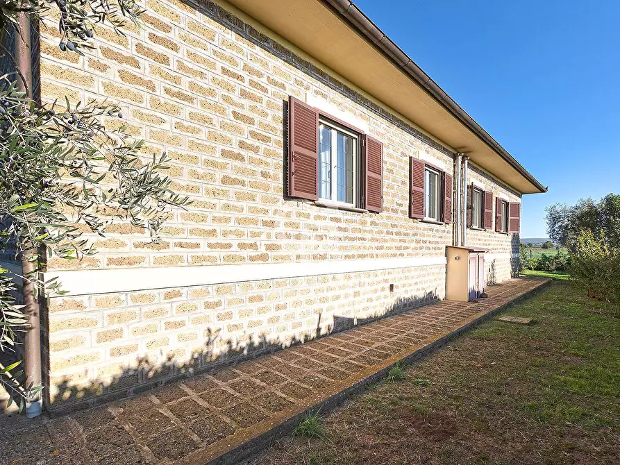 Immagine 28 di Villa in vendita  in Strada Provinciale Norchia a Vetralla