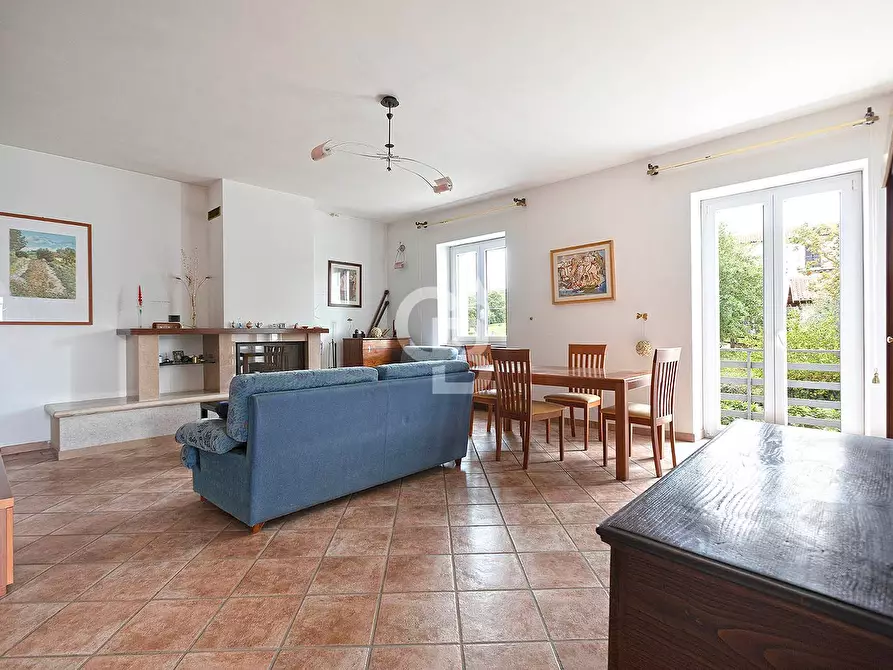 Immagine 1 di Villa in vendita  in Strada Asmara a Vetralla