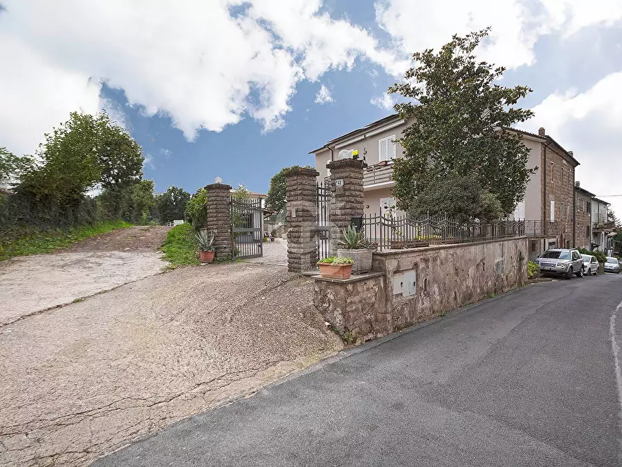 Immagine 30 di Villa in vendita  in Strada Asmara a Vetralla