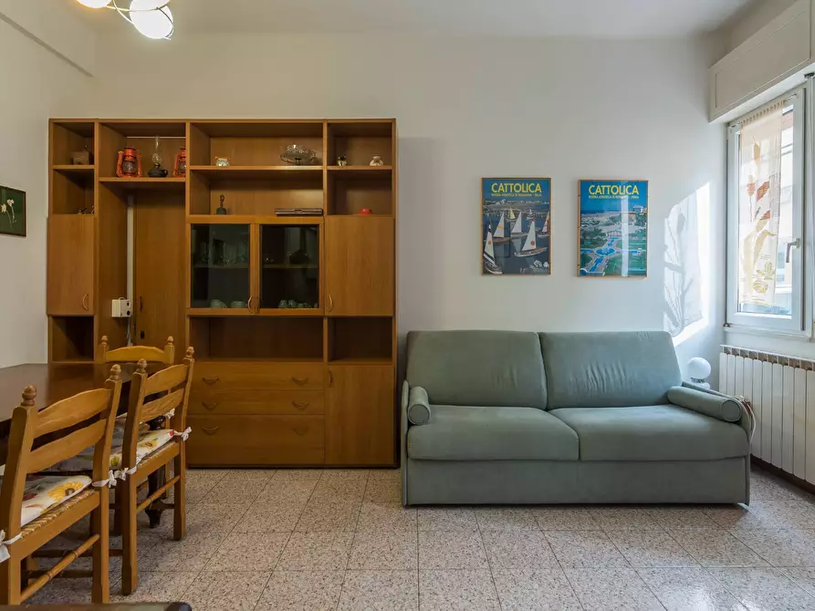 Immagine 3 di Appartamento in vendita  in Via Bovio a Cattolica
