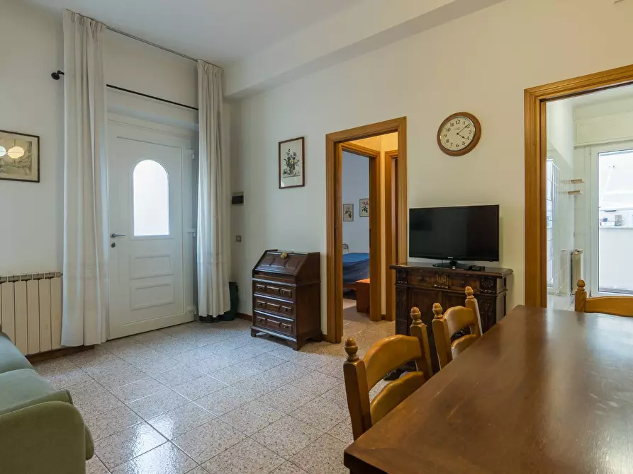 Immagine 4 di Appartamento in vendita  in Via Bovio a Cattolica