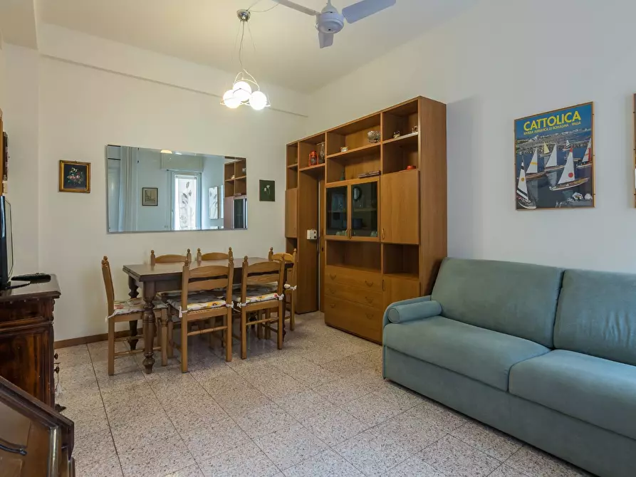 Immagine 5 di Appartamento in vendita  in Via Bovio a Cattolica