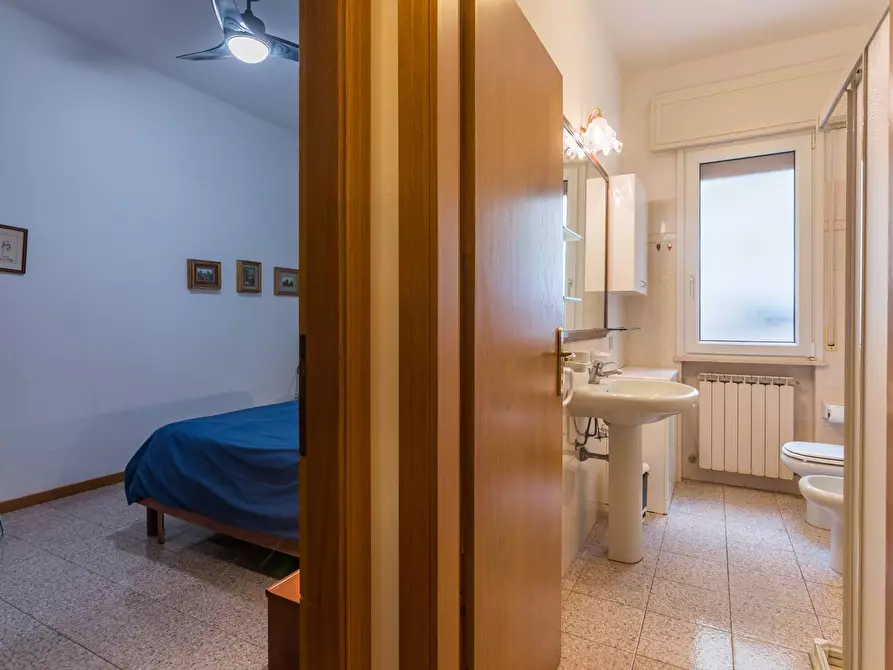 Immagine 7 di Appartamento in vendita  in Via Bovio a Cattolica