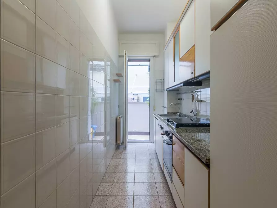 Immagine 11 di Appartamento in vendita  in Via Bovio a Cattolica