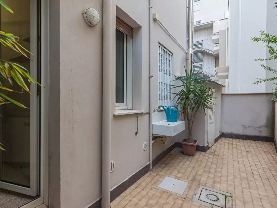 Immagine 15 di Appartamento in vendita  in Via Bovio a Cattolica