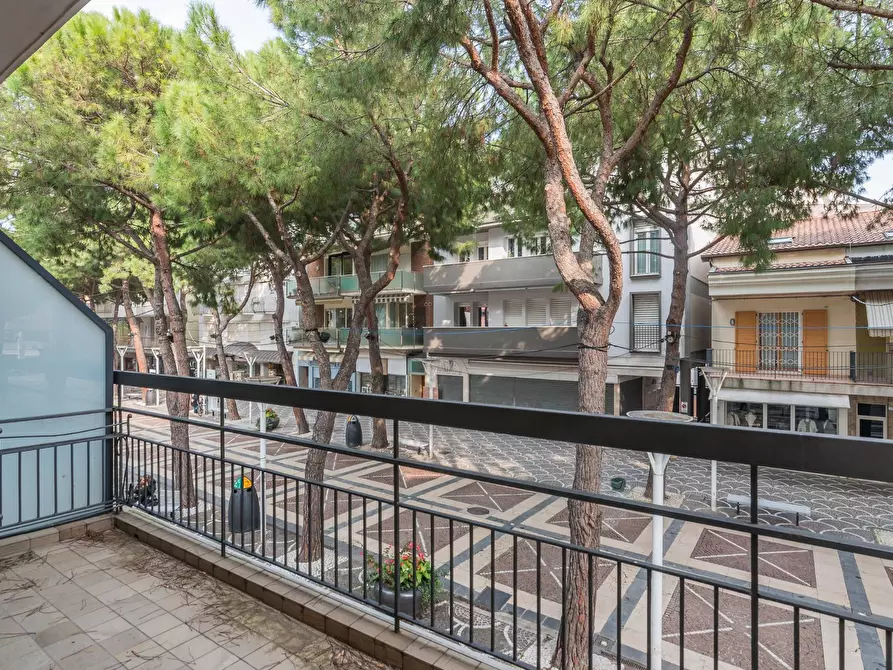 Immagine 13 di Appartamento in vendita  in Via Bovio a Cattolica