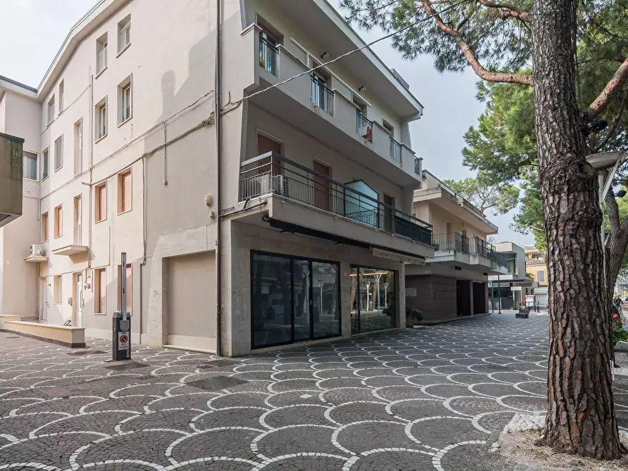 Immagine 15 di Appartamento in vendita  in Via Bovio a Cattolica