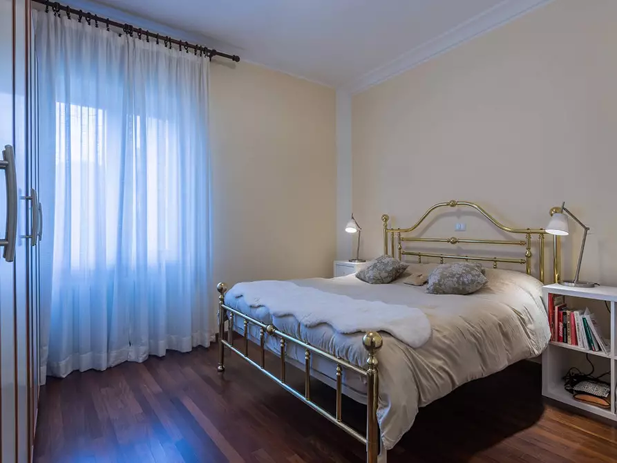 Immagine 9 di Appartamento in vendita  in Via Bovio a Cattolica