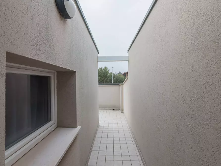 Immagine 12 di Attico in vendita  in Via Bovio a Cattolica