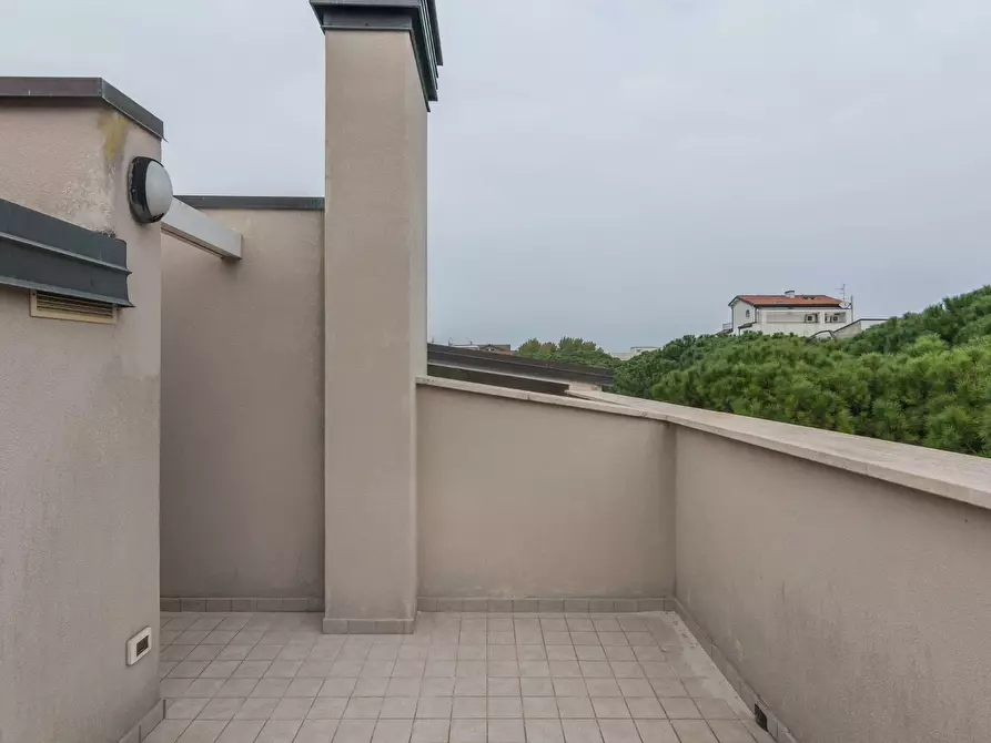 Immagine 11 di Attico in vendita  in Via Bovio a Cattolica