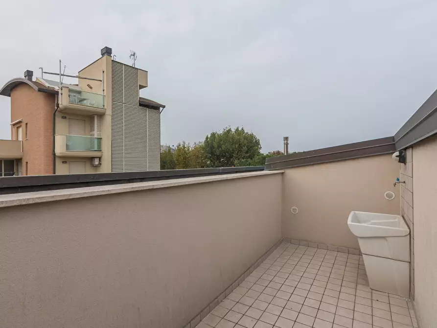 Immagine 13 di Attico in vendita  in Via Bovio a Cattolica