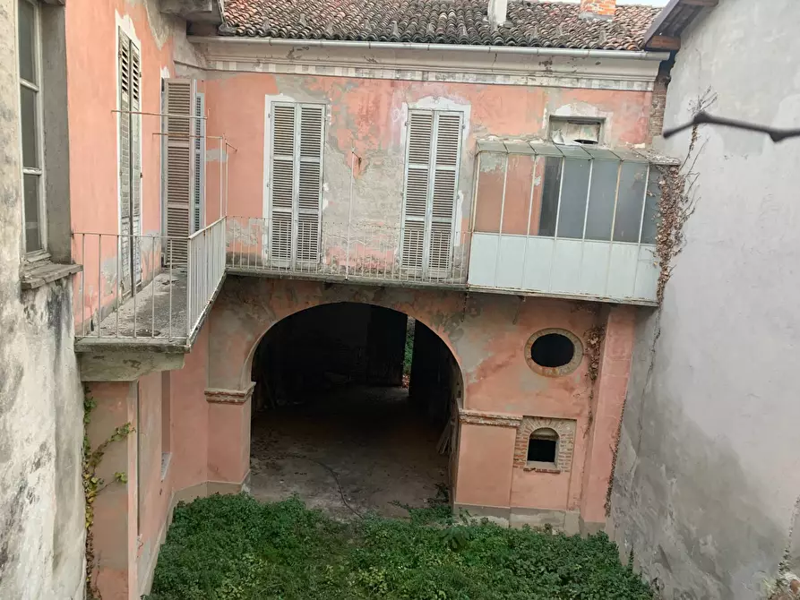 Immagine 18 di Palazzo in vendita  in Via Giolitti a Mondovì