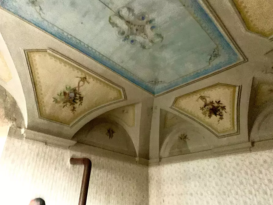 Immagine 19 di Palazzo in vendita  in Via Giolitti a Mondovì