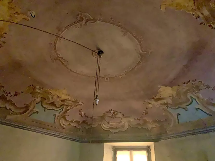 Immagine 27 di Palazzo in vendita  in Via Giolitti a Mondovì