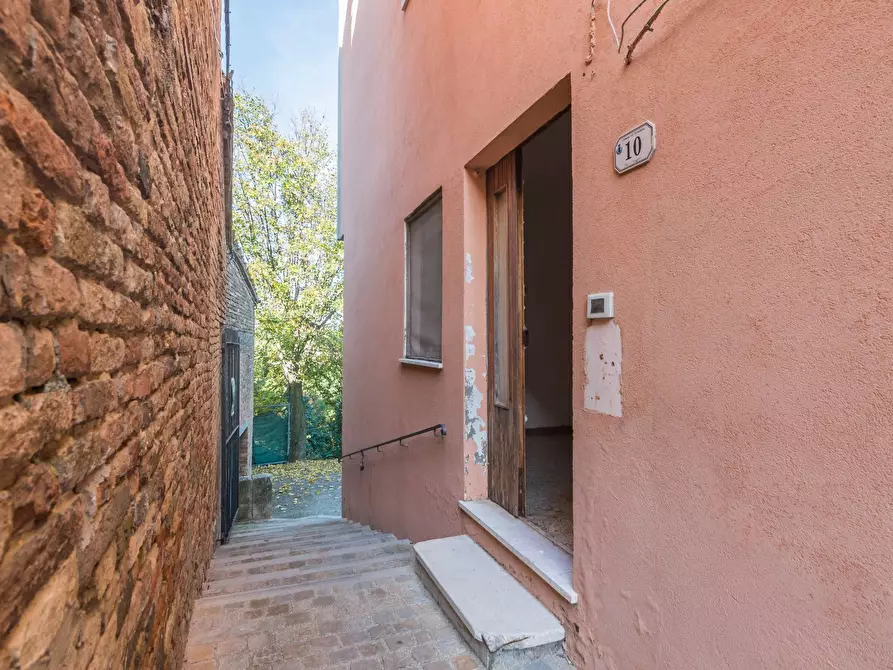 Immagine 3 di Appartamento in vendita  in Via Piazza Maggiore a Mondaino