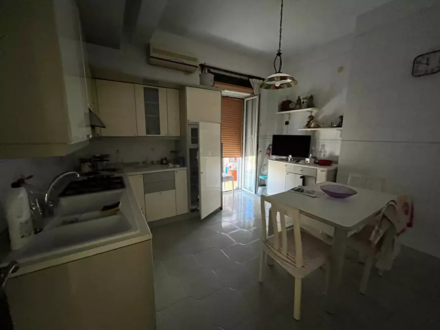 Immagine 16 di Appartamento in vendita  in corso garibaldi a Portici