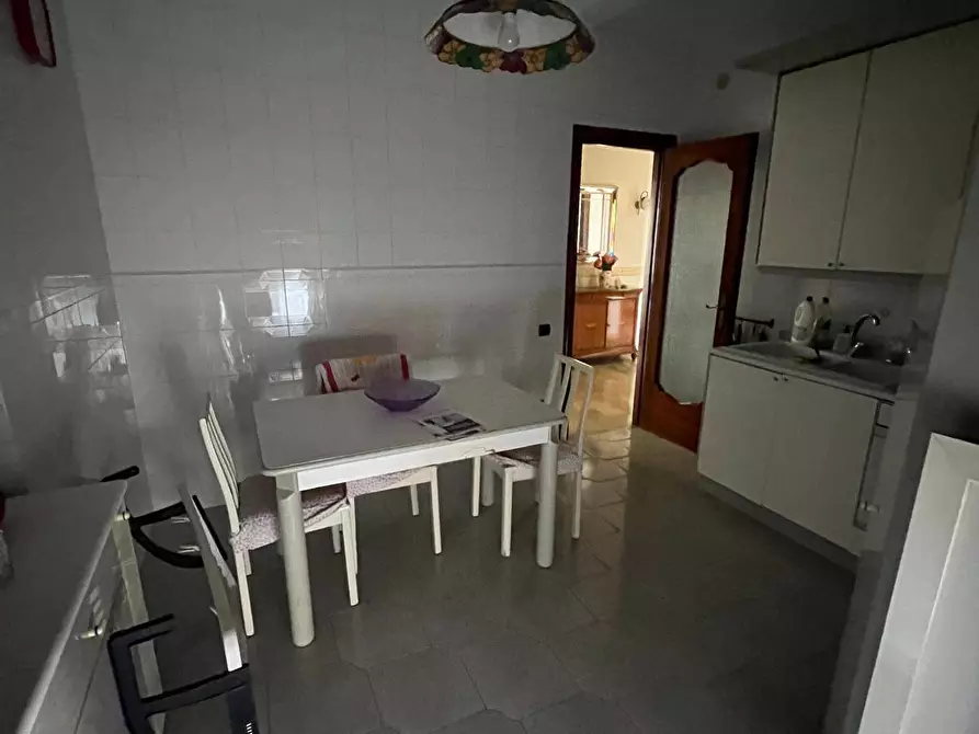 Immagine 17 di Appartamento in vendita  in corso garibaldi a Portici