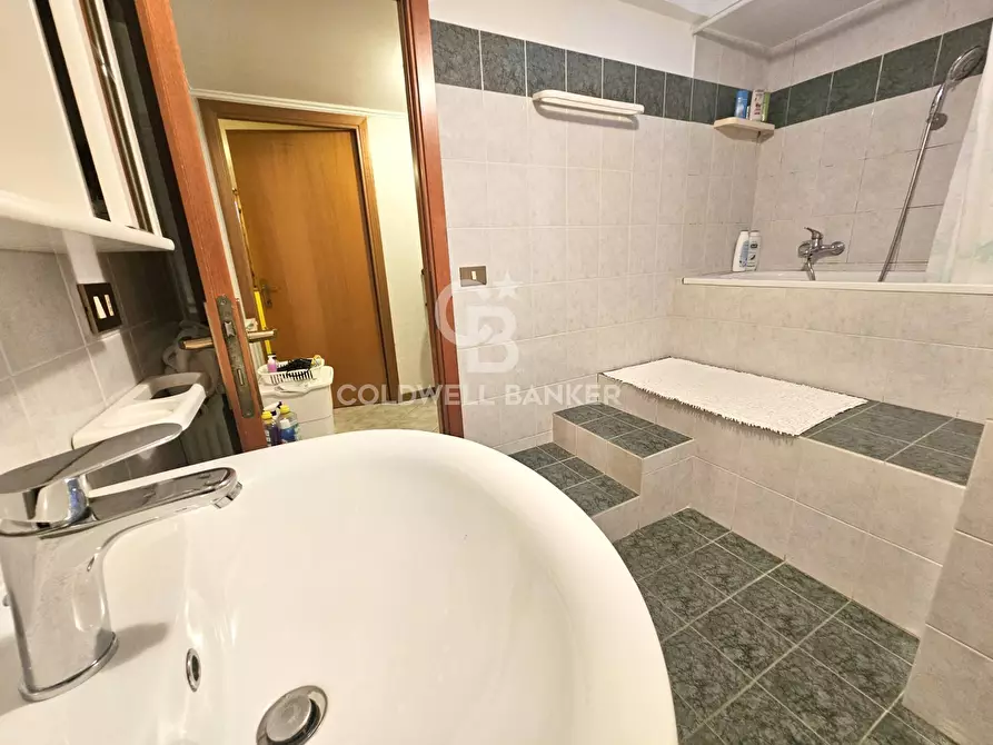 Immagine 16 di Appartamento in vendita  in via di santa lucia a Fonte Nuova