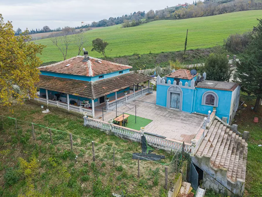 Immagine 1 di Villa in vendita  in Strada Liguria a Tavullia