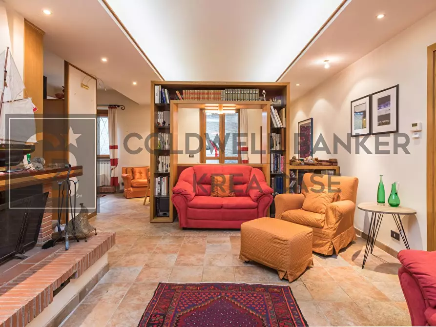 Immagine 4 di Casa semindipendente in vendita  in Via Di Spinabella a Marino