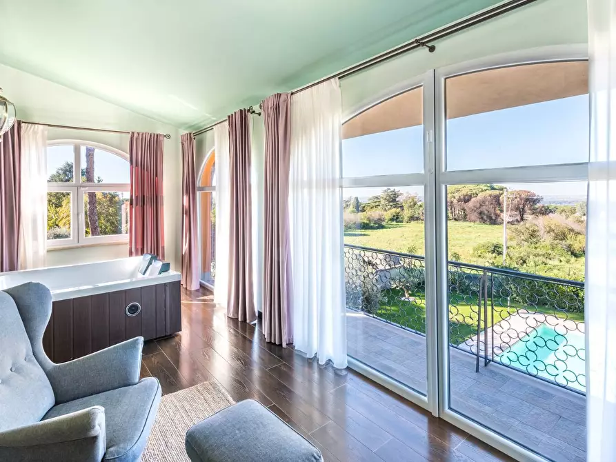 Immagine 24 di Villa in vendita  in Via Delle Gardenie a Marino