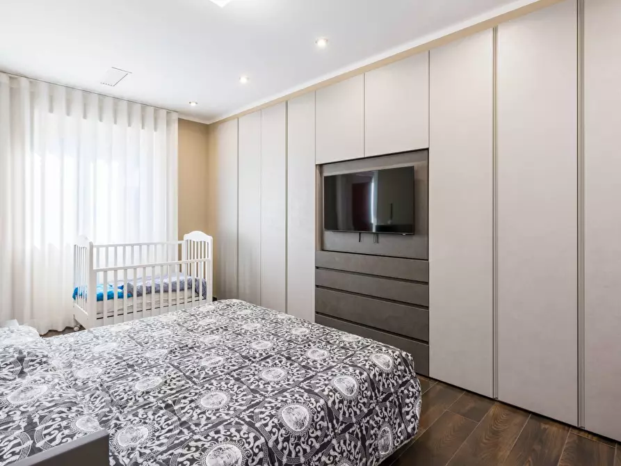 Immagine 28 di Villa in vendita  in Via Delle Gardenie a Marino