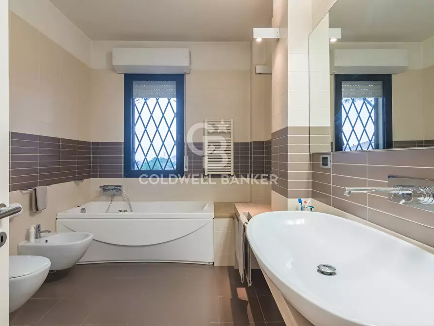 Immagine 23 di Villa in vendita  in Via Colle dei Pini a Riccione