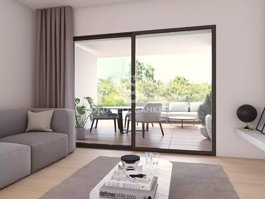 Immagine 14 di Appartamento in vendita  in Via Bassini a Riccione