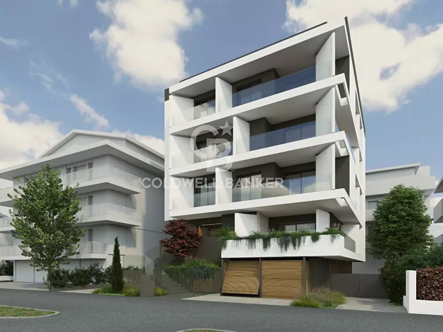Immagine 5 di Appartamento in vendita  in Via Bassini a Riccione
