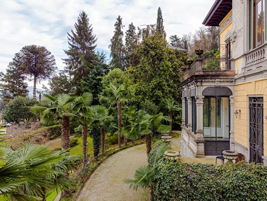 Immagine 7 di Villa in vendita  in via Lamberti a Stresa