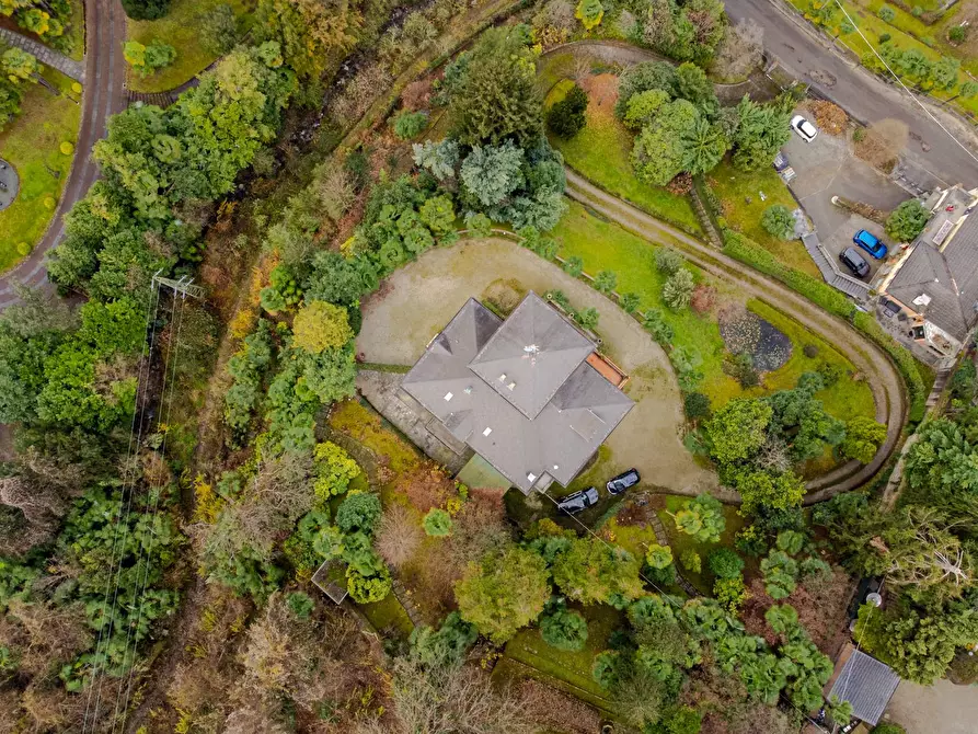 Immagine 11 di Villa in vendita  in via Lamberti a Stresa