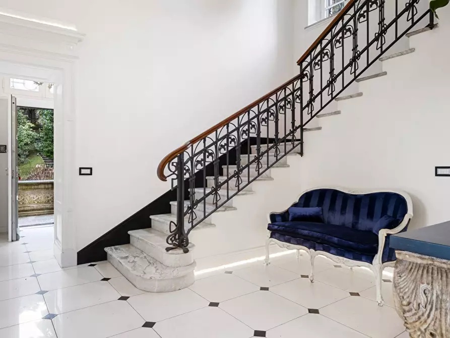 Immagine 15 di Villa in vendita  in via Lamberti a Stresa