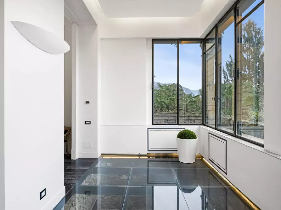 Immagine 18 di Villa in vendita  in via Lamberti a Stresa