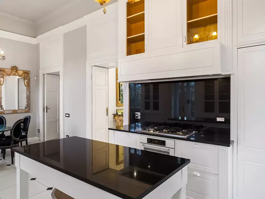 Immagine 23 di Villa in vendita  in via Lamberti a Stresa