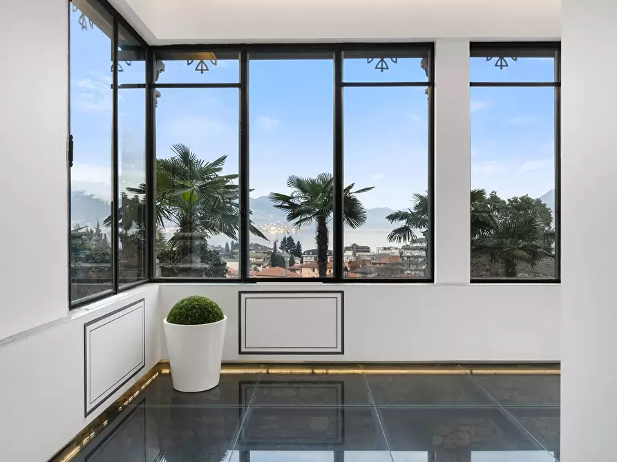 Immagine 25 di Villa in vendita  in via Lamberti a Stresa