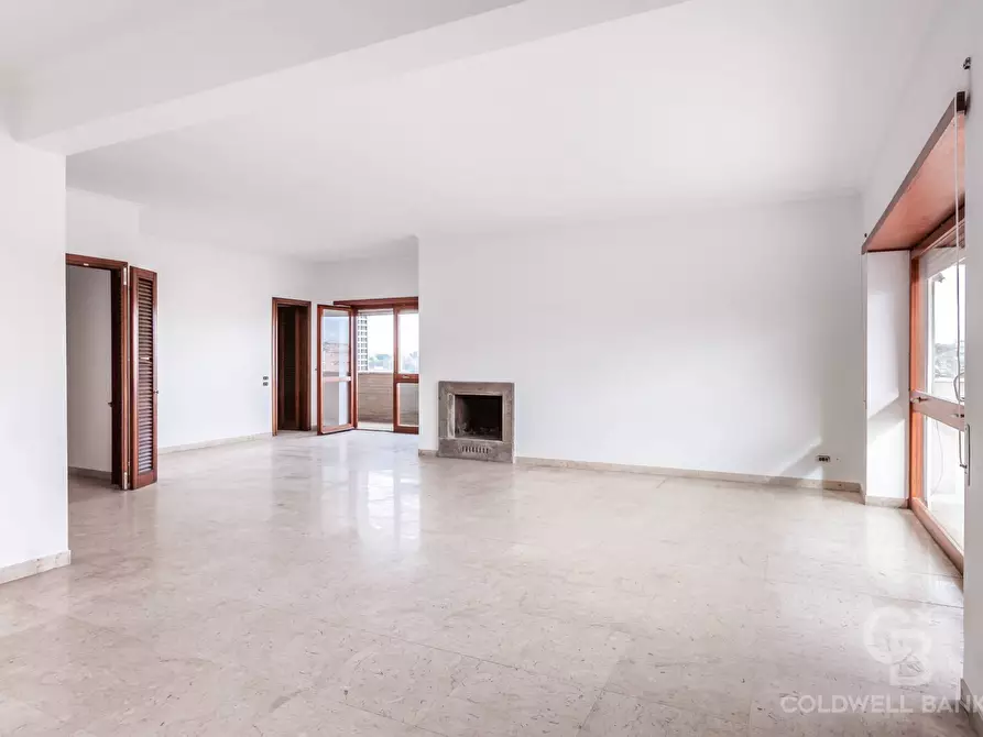 Immagine 3 di Attico in vendita  in Via Rivarone a Roma