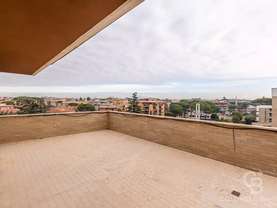 Immagine 6 di Attico in vendita  in Via Rivarone a Roma