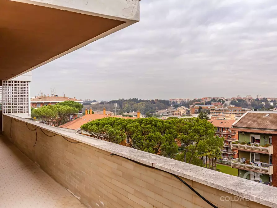 Immagine 7 di Attico in vendita  in Via Rivarone a Roma