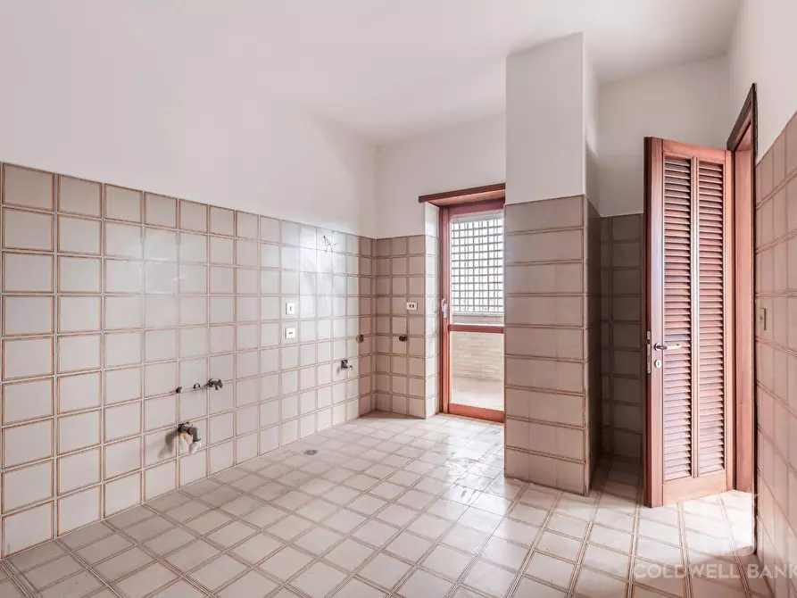 Immagine 16 di Attico in vendita  in Via Rivarone a Roma