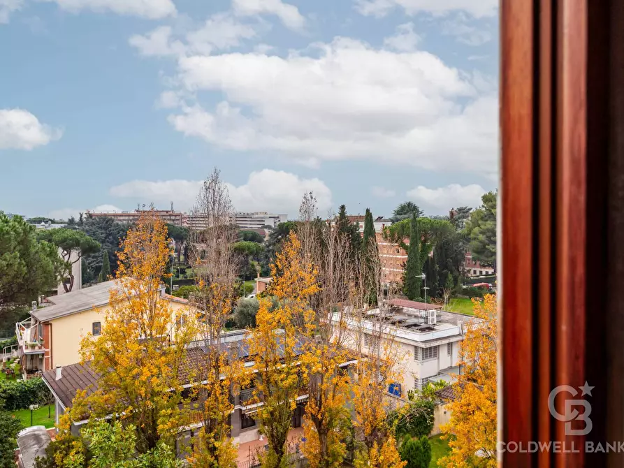 Immagine 18 di Attico in vendita  in Via Rivarone a Roma