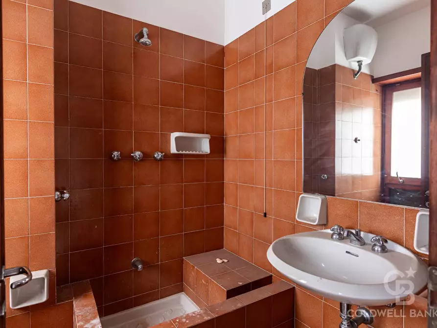 Immagine 20 di Attico in vendita  in Via Rivarone a Roma