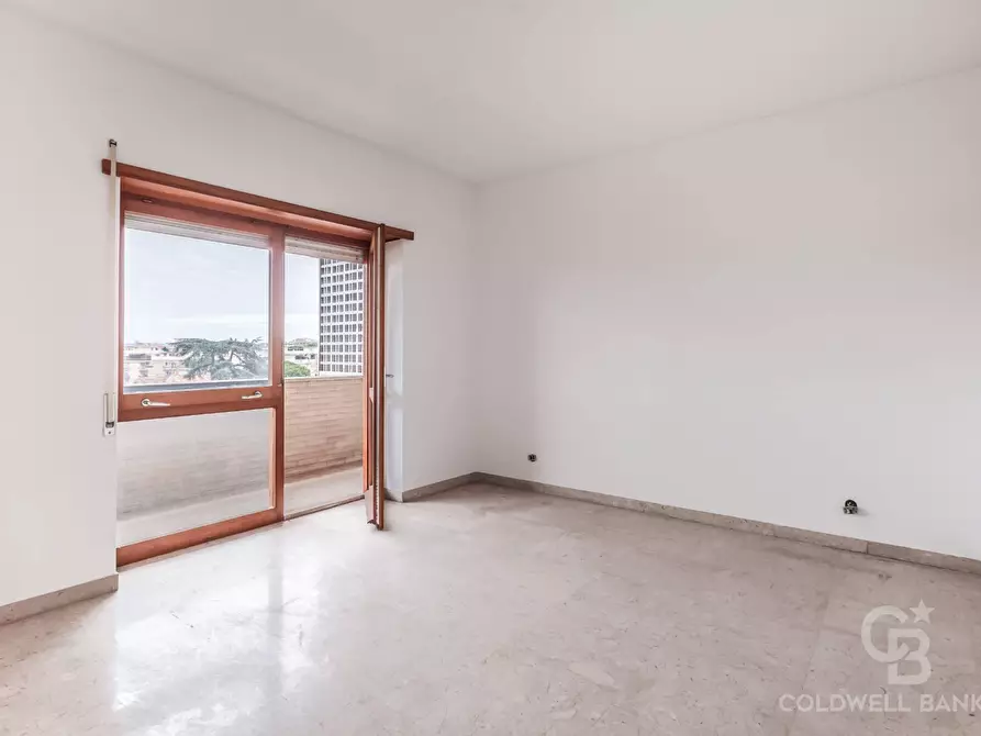 Immagine 21 di Attico in vendita  in Via Rivarone a Roma